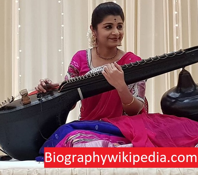 Veena Srivani Wiki, Husband, Age, Family, Biography, Wikipedia